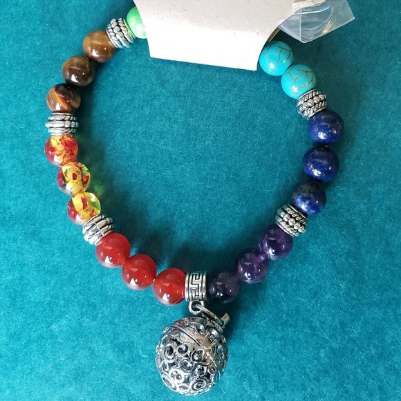 2/10$ NWT 7 chakra colored aromatherapy braclelet - Picture 1 of 3